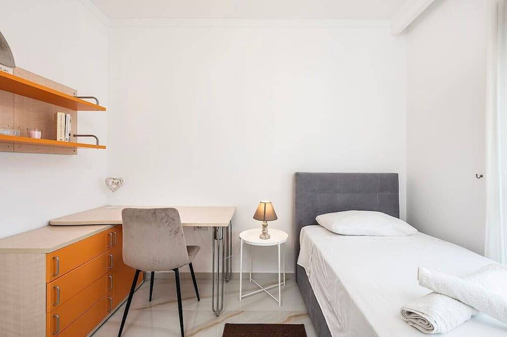 Ganze Wohnung, Olive Green Haven-3Br-Private Parking-Balcony in Kos Stadt, Kos