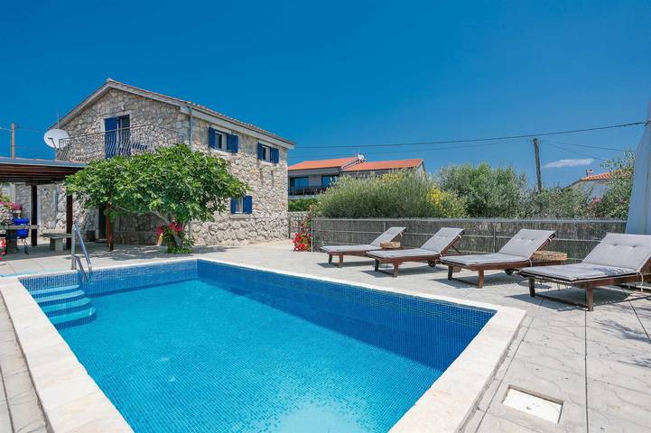 Ferienwohnung für 5 Personen, mit Pool und Garten, kinderfreundlich - 1