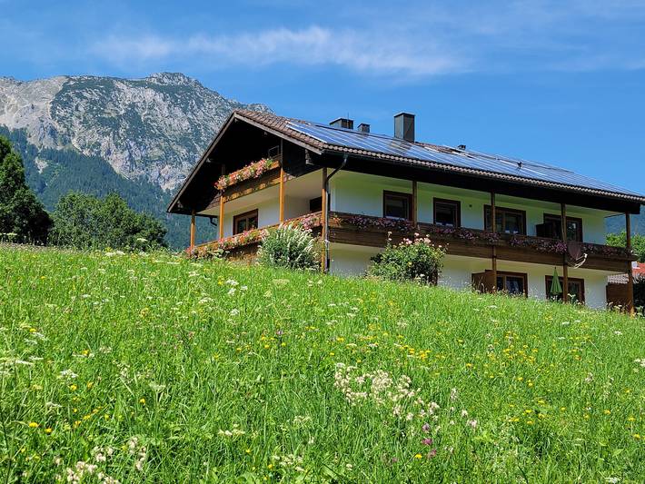 Ferienwohnung für 2 Personen, mit Balkon in den Bayerische Alpen