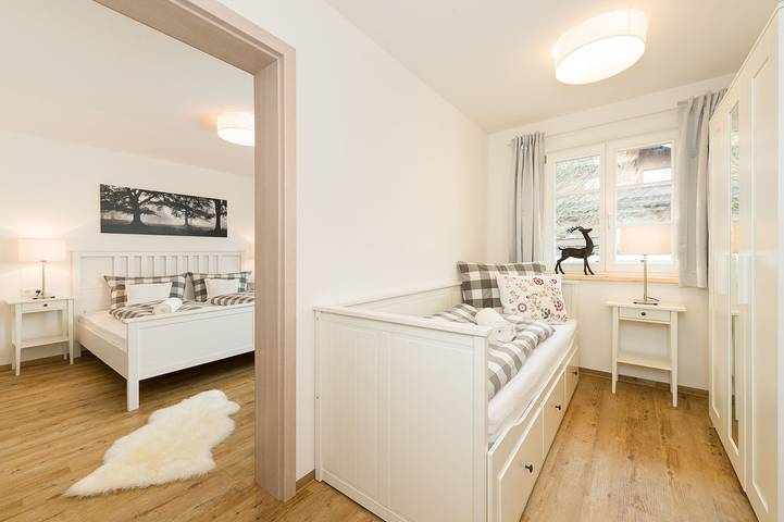 Ferienwohnung für 8 Personen, mit Garten und Ausblick sowie Pool und Terrasse, kinderfreundlich in Rubi - 4