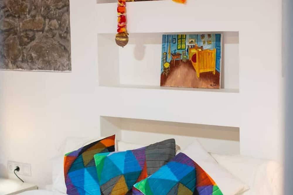 Apartamento entero, Inspirador Loft en el bosque. Casa Armonía Natura in Camargo, Costa de Cantabria