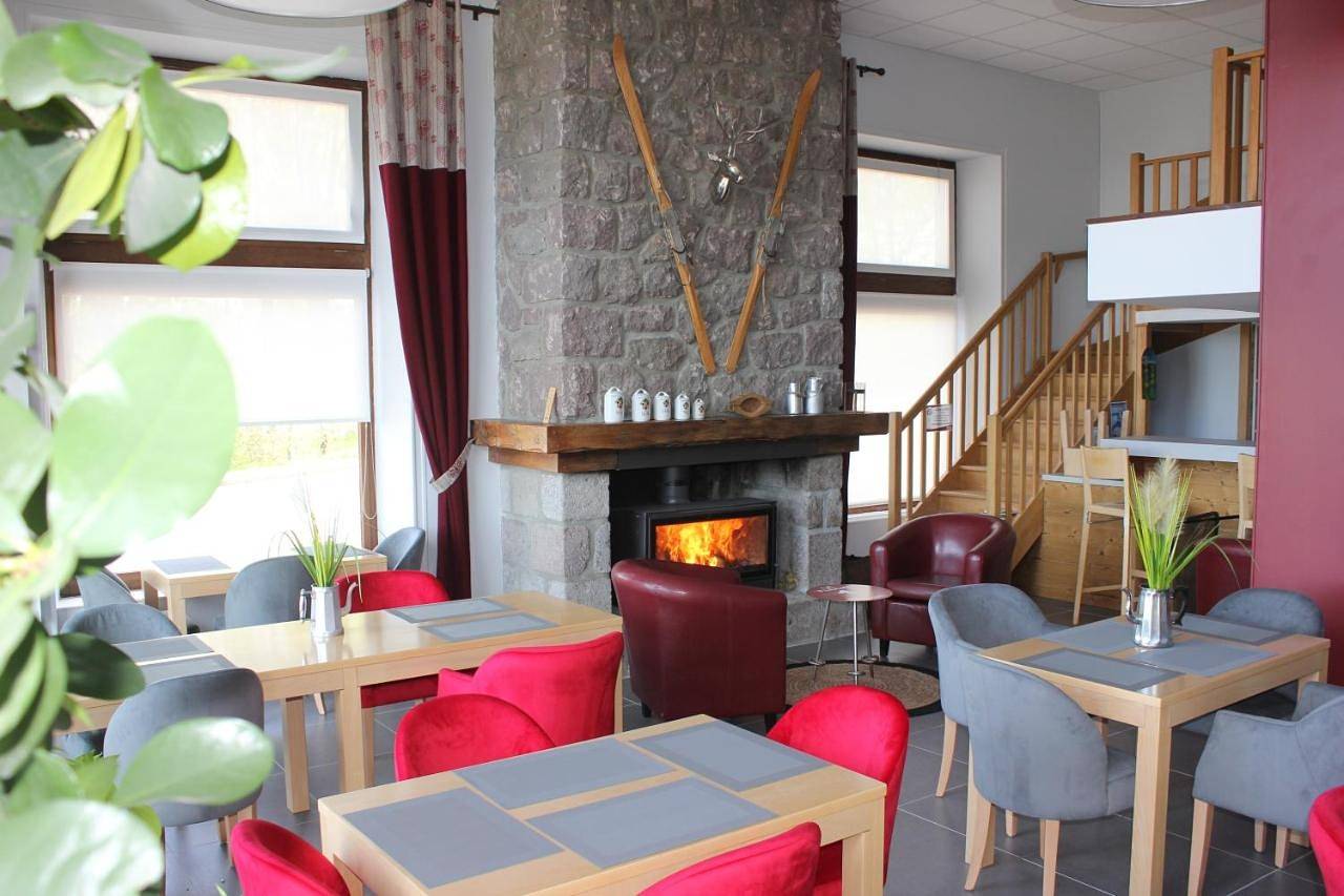 Hôtel Les Charmilles in Besse-et-Saint-Anastaise, Parc naturel régional des Volcans d'Auvergne