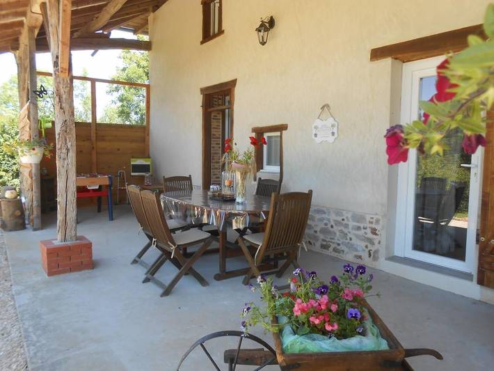 Gîte pour 6 personnes, avec jardin à Marboz