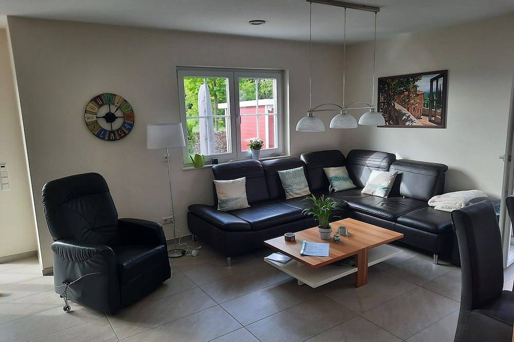Ganze Wohnung, 1 bedroom apartment in lorsch in Lorsch, Bergstraße