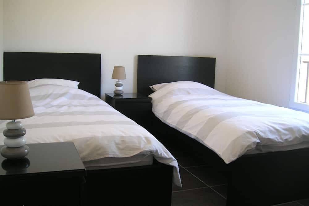 Villa de encanto totalmente climatizada en residencia con piscina. in La Môle, Region de Draguignan