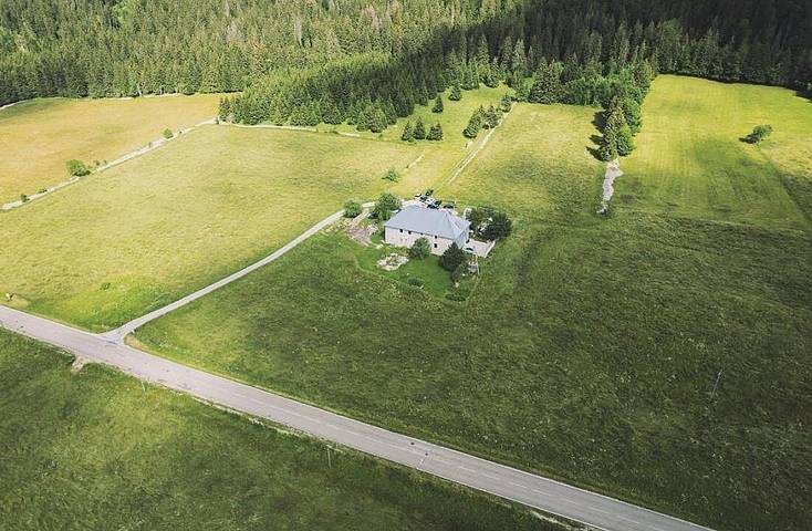 Gîte pour 10 personnes, avec jardin et terrasse