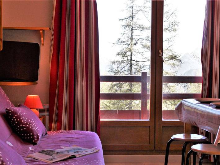 Entire apartment, Quiet studio cabin, ski-in/out, sleeps 4 - Risoul 1850 in Station de Risoul, Risoul