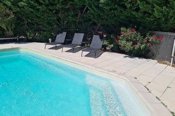 Gîte pour 13 personnes, avec jardin à Pertuis