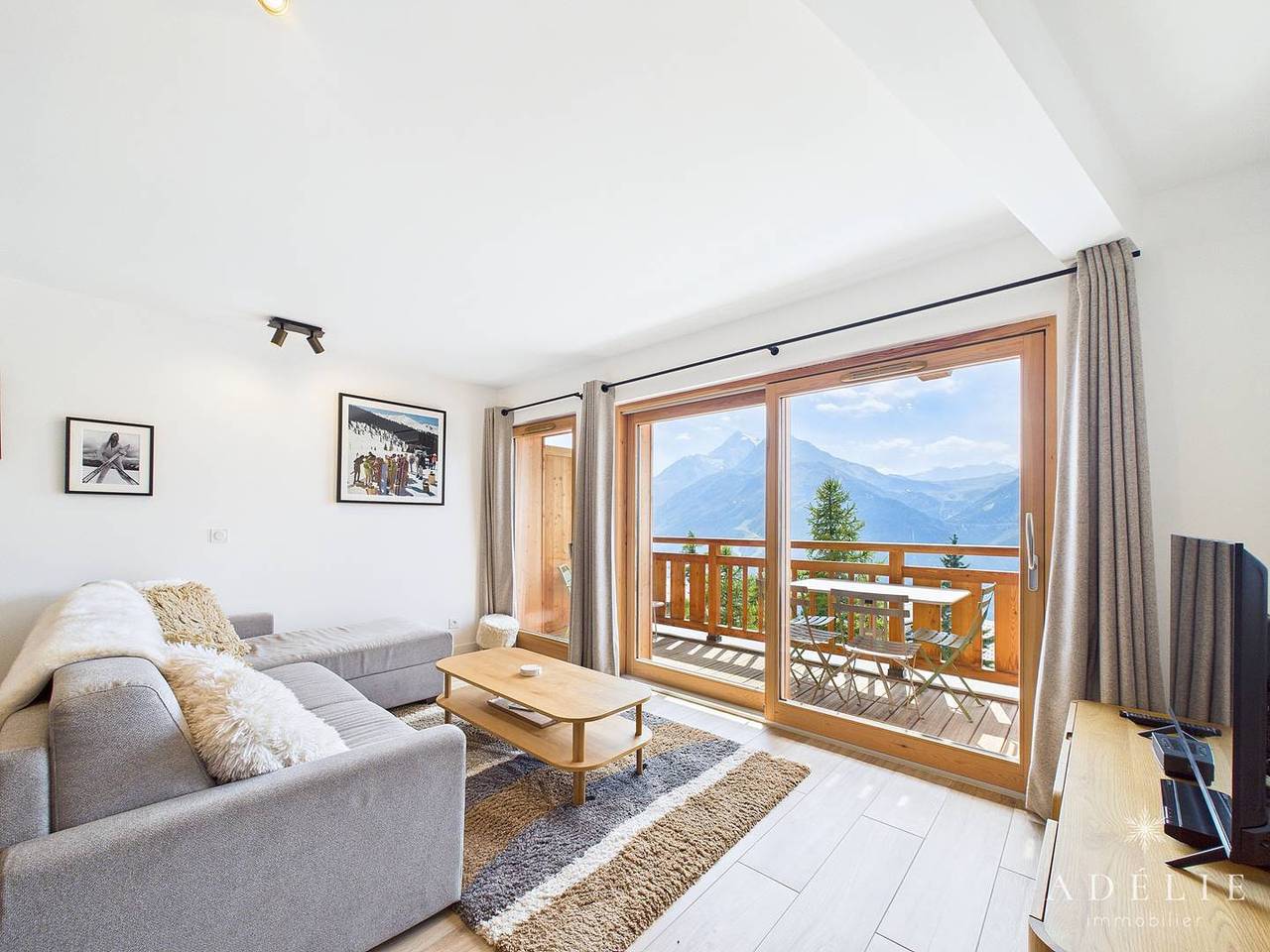 Ganze Ferienwohnung, Apartment with 2 bedrooms sleeping 4 people in a brand new residence in La Rosière, Montvalezan