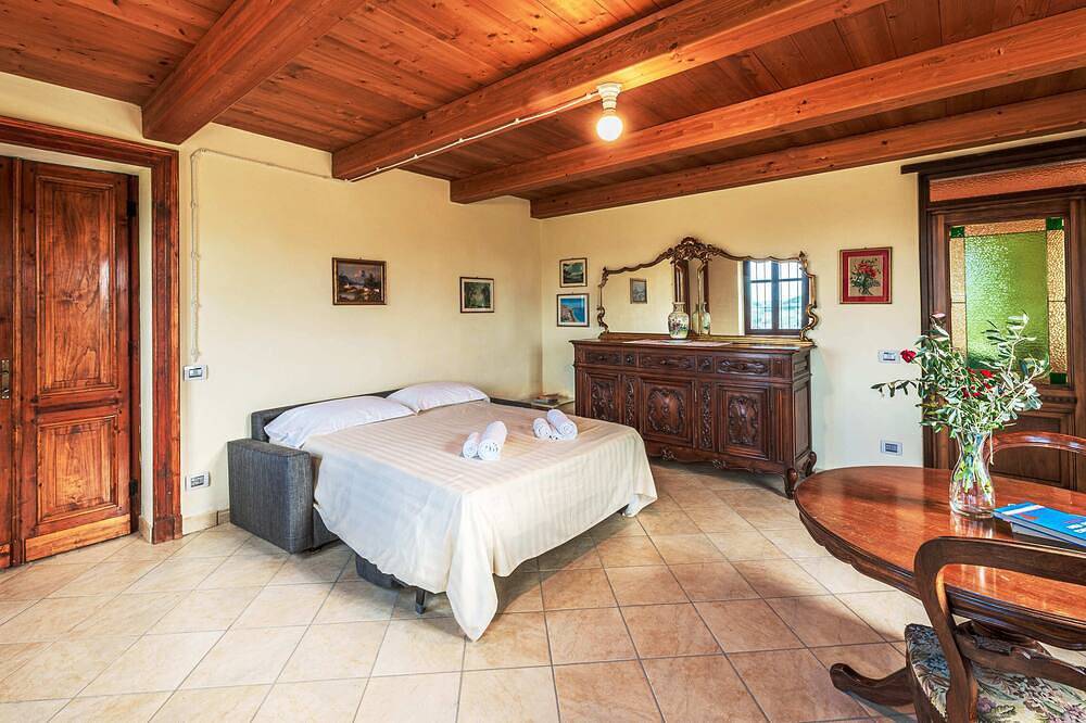 Villa Bricco Paglieri in Alba, Langhe
