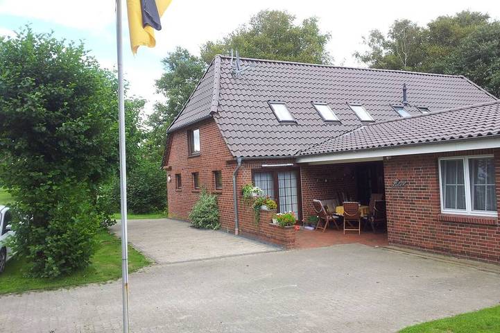 Ferienwohnung für 3 Personen, mit Garten und Whirlpool sowie Sauna