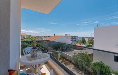 Ferienwohnung für 6 Personen, mit Terrasse in Vodice