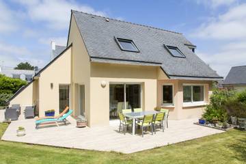 Gîte pour 4 personnes, avec jardin et balcon à Combrit