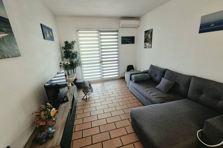 Apartamento entero, Sea View Apartment with Terraces & Pools in Saint-Mandrier-sur-Mer, Costa mediterránea (Francia)
