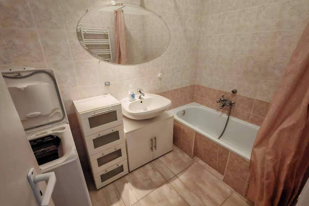 Ganze Wohnung, Domby Apartment mit Balkon in Ketschkemet, Kecskeméti járás