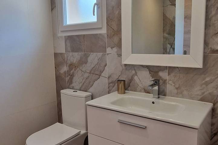 Villa, heated pool, air conditioning, wifi, river 1km, beach 6km, 4 bedrooms in Galeria, Parco naturale regionale della Corsica