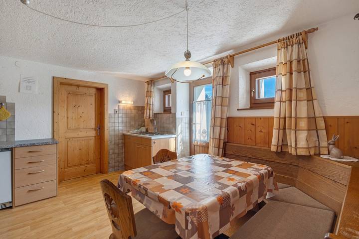 Appartamento intero, Appartamento 'Wegscheiderhof' con vista sulle montagne, terrazza privata e Wi-Fi in Santa Maria (Dobbiaco), Dobbiaco