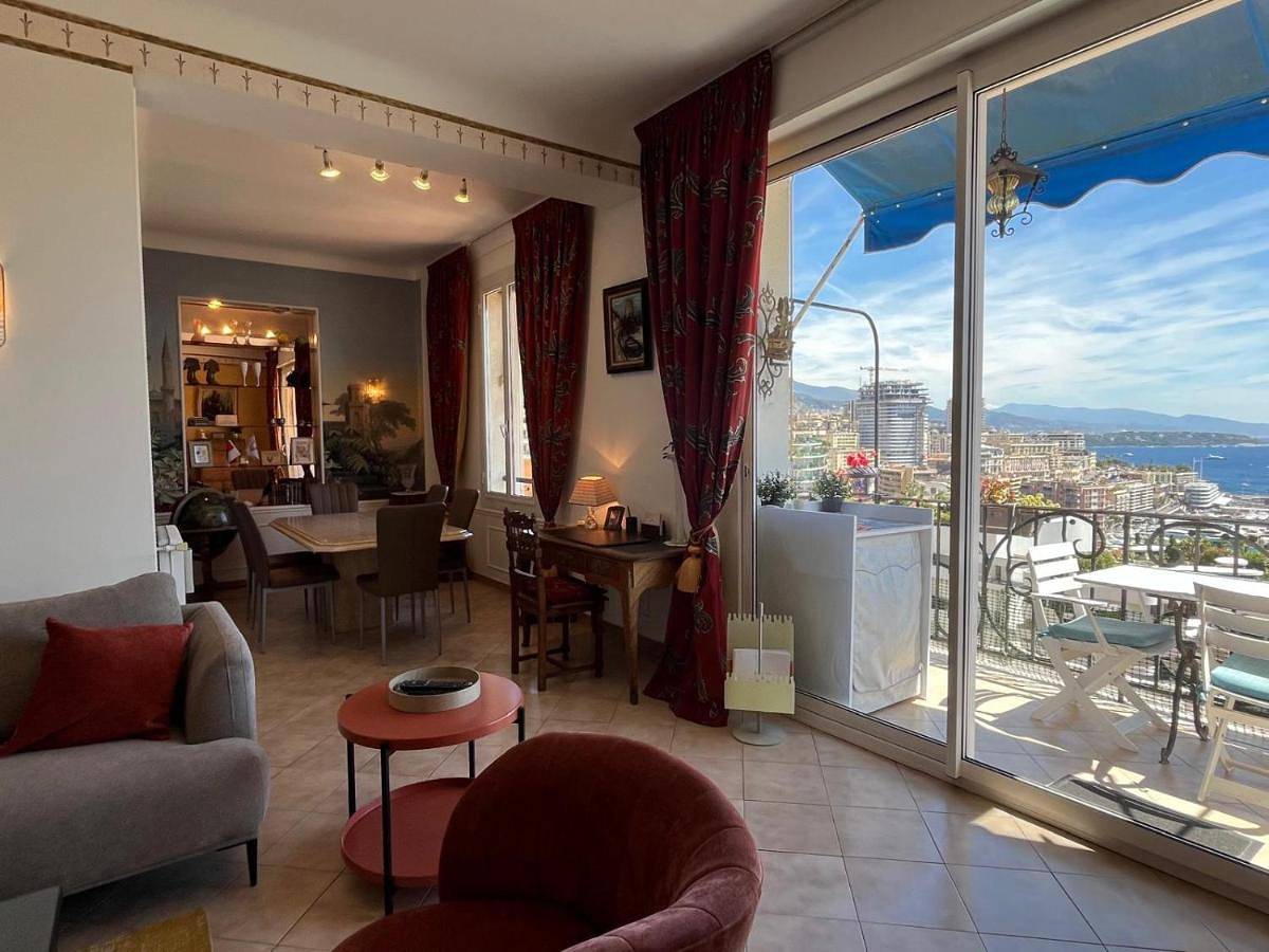 Appartement entier, Plein coeur de Monaco, à 300 mètres à pied du port de Monaco, 4 pièces dans des escaliers vue mer exceptionnelle in Monte Carlo, Côte méditerranéenne (France)