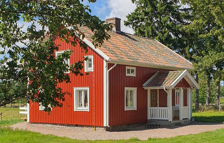 Hus för 6 Personer med trädgård in Vara, Västergötland