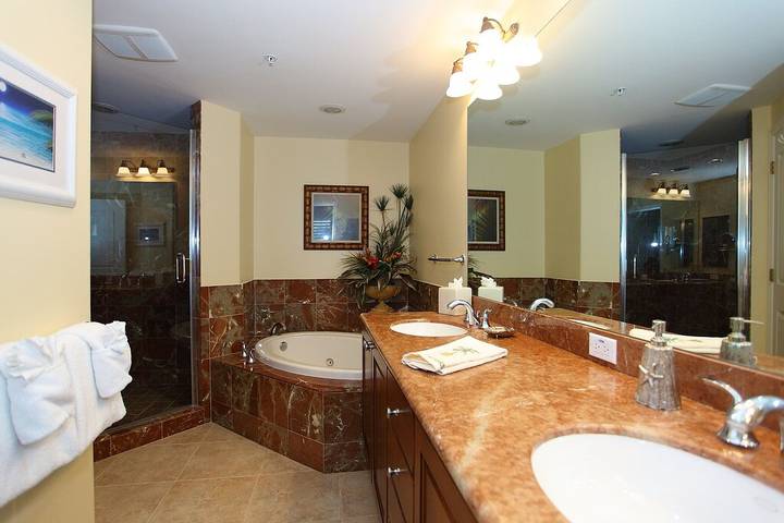 Ferienwohnung für 6 Personen, mit Pool und Whirlpool sowie Sauna und Balkon in den USA