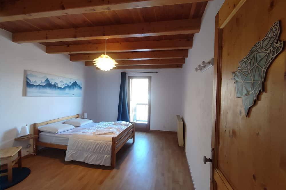 Chalet 4 * de Charme - Sauna & wood stove - View of the summits - Absolute peace and quiet in Valmeinier, Region Saint-Jean-de-Maurienne