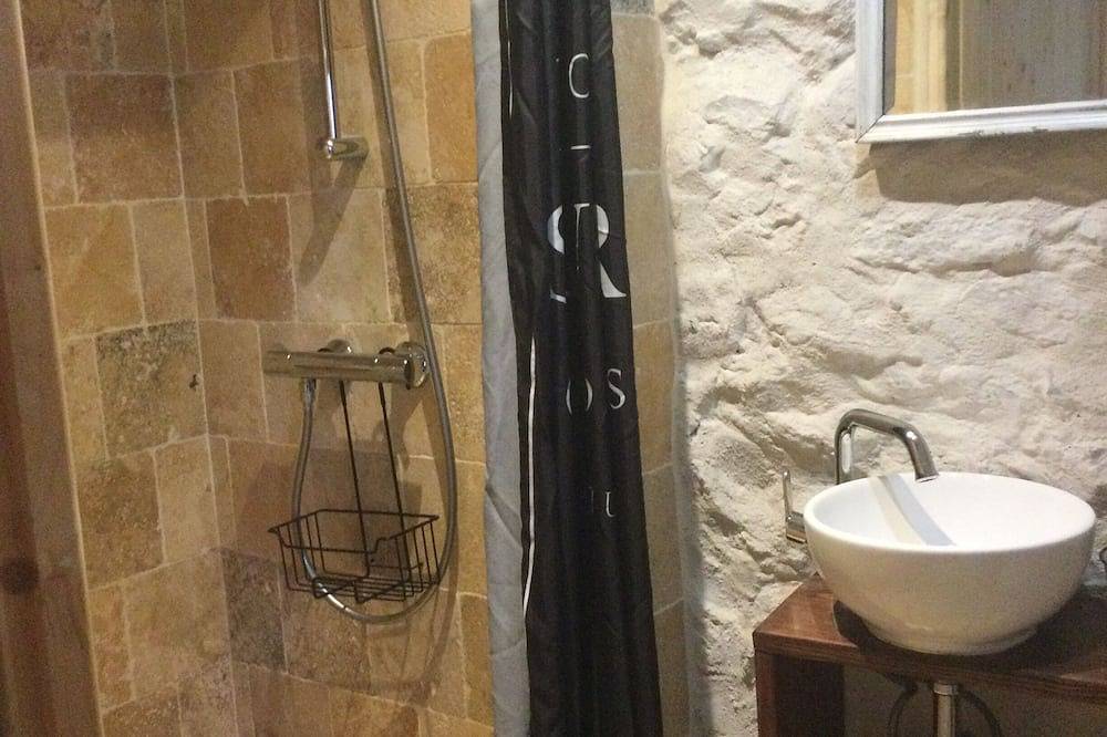 Apartamento entero, Duplex studio with small garden at the foot of the château in Nogent-le-Rotrou, Región de Nogent-le-Rotrou