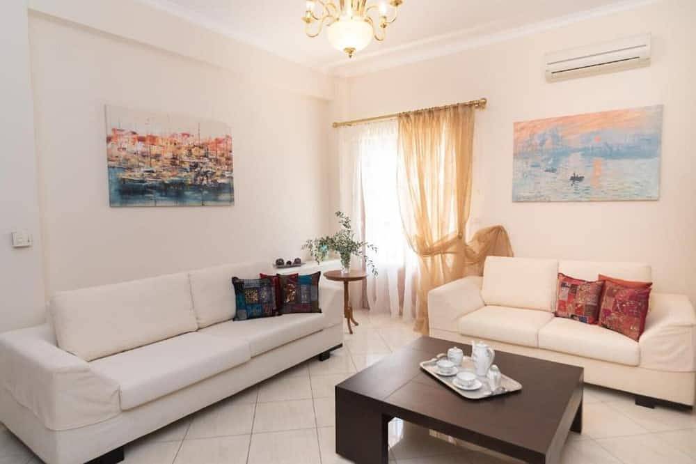 Ganze Wohnung, Spacious independent family-sized apartment in Vathy, Ithaki in Vathy, Griechenland