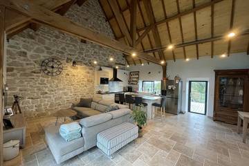 Location de vacances pour 6 personnes, avec jacuzzi et jardin à Hautefage