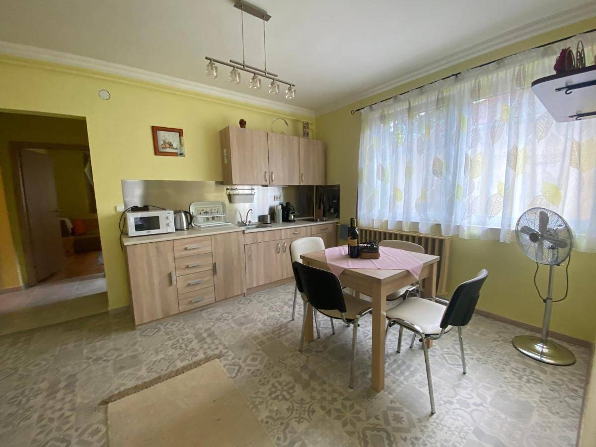 Cały apartament, Eszter Apartman in Eger, Komitat Heves