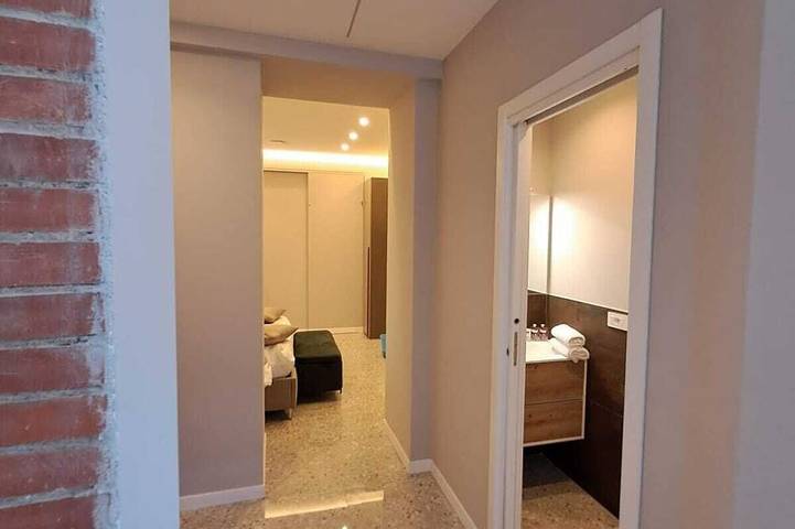 Ganze Wohnung, Delightful beachfront apartment equipped with all the comforts in Ostia, Rom