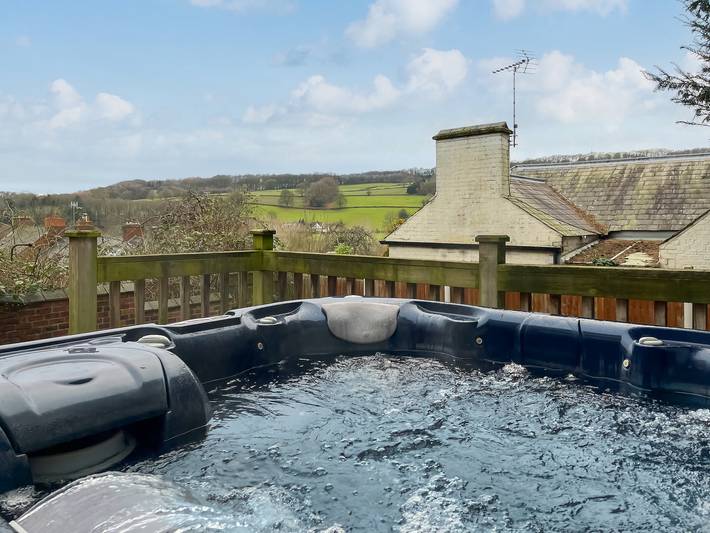 Cottage for 15 people, with garden, with pets in Belper