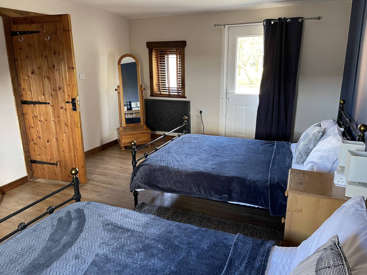 2-Bed 18th Century Barn - Sleeps 6 - Pet Friendly in Holland Fen with Brothertoft, Boston (Lincolnshire)
