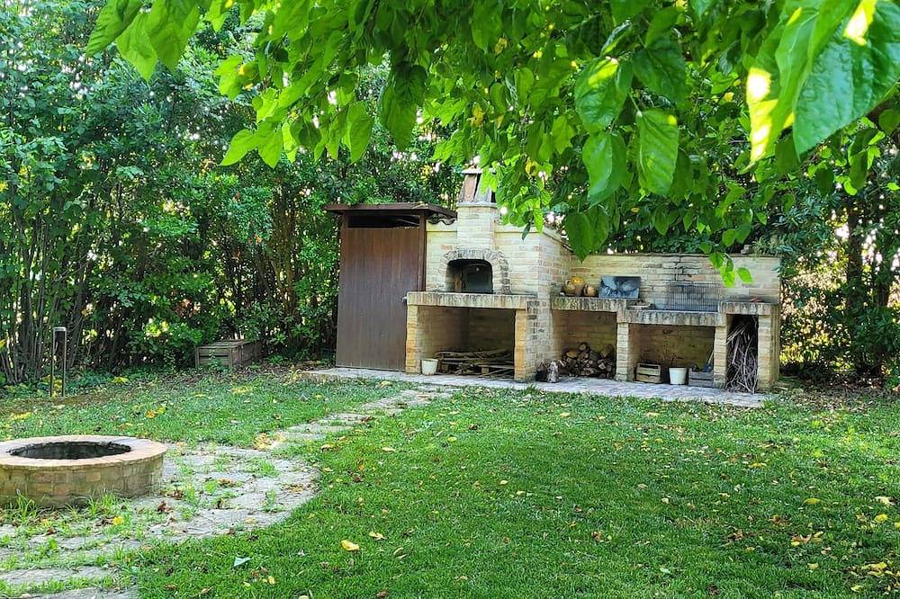 Casale di campagna vicino al mare in Fermo, Provincia di Fermo