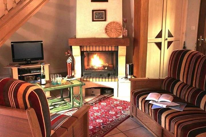 Gîte pour 6 personnes, avec Balcon et Piscine