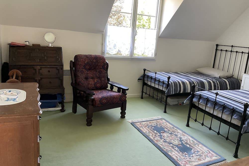 Pretty cottage with super fast Wifi , walk to restaurants/harbour/shops in Barfleur, Région de Cherbourg