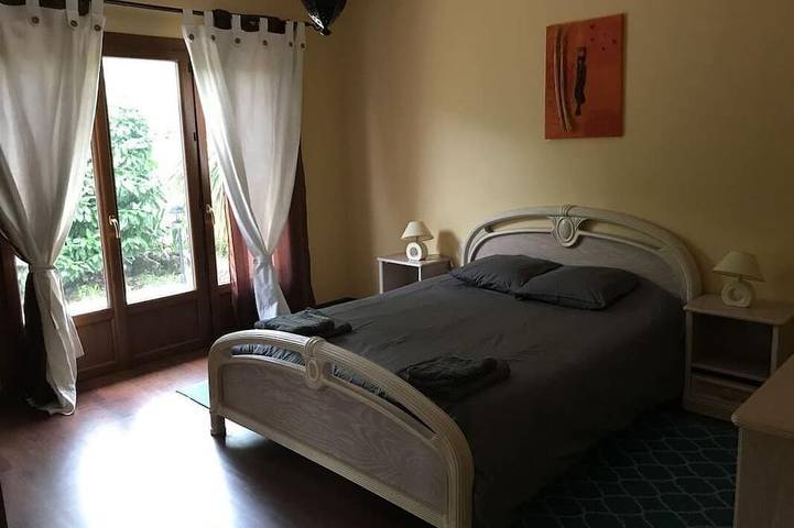 Location de vacances pour 12 personnes, avec jardin à Queyrac - 2