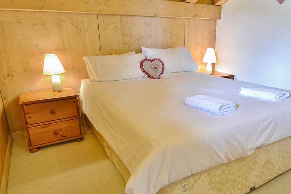 Entire apartment, Ski-in/out Apt, 4 pers, 2 bedrooms, sunny balcony, quiet area in Le Grand-Bornand, Annecy region