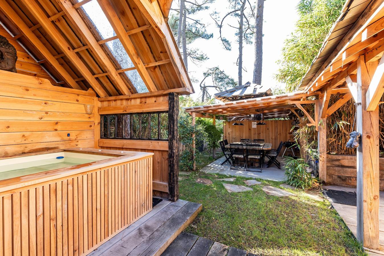 Villa "Bayani" avec terrasse privée, bain à remous privé et Wi-Fi in Lacanau Ocean, Lacanau