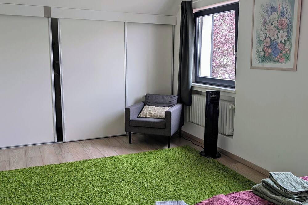Ganze Wohnung, Helle und moderne Ferienwohnung mit Aussicht in Ruhrnähe in Schwerte, Ruhrgebiet