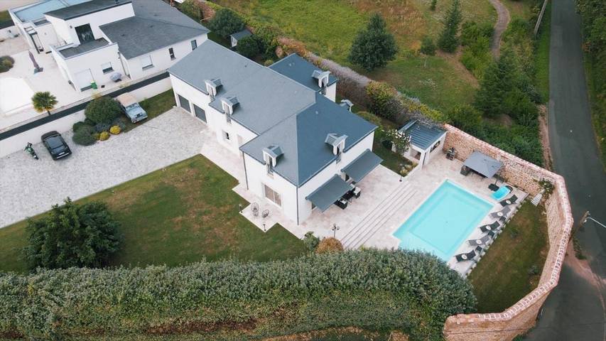Double Room with Pool View in Saint-Saturnin, Sarthe