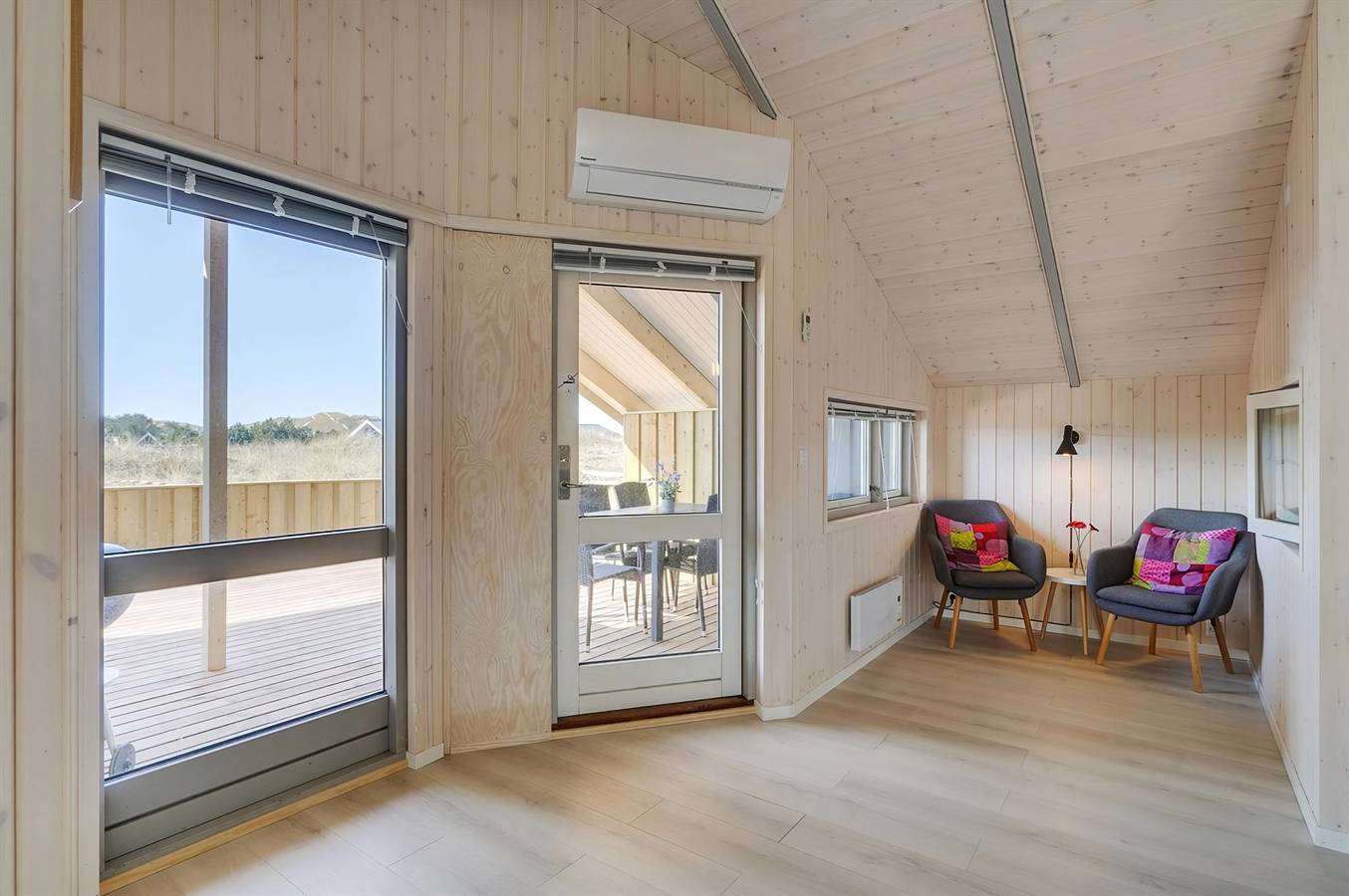 Beautiful home in Hvide Sande w/ Sauna, 3 Bedrooms and Wifi in Skodbjerge, Haurvig