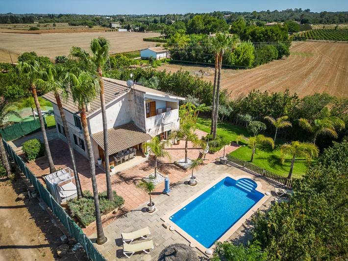 Villa for 6 people, with balcony and garden - 1