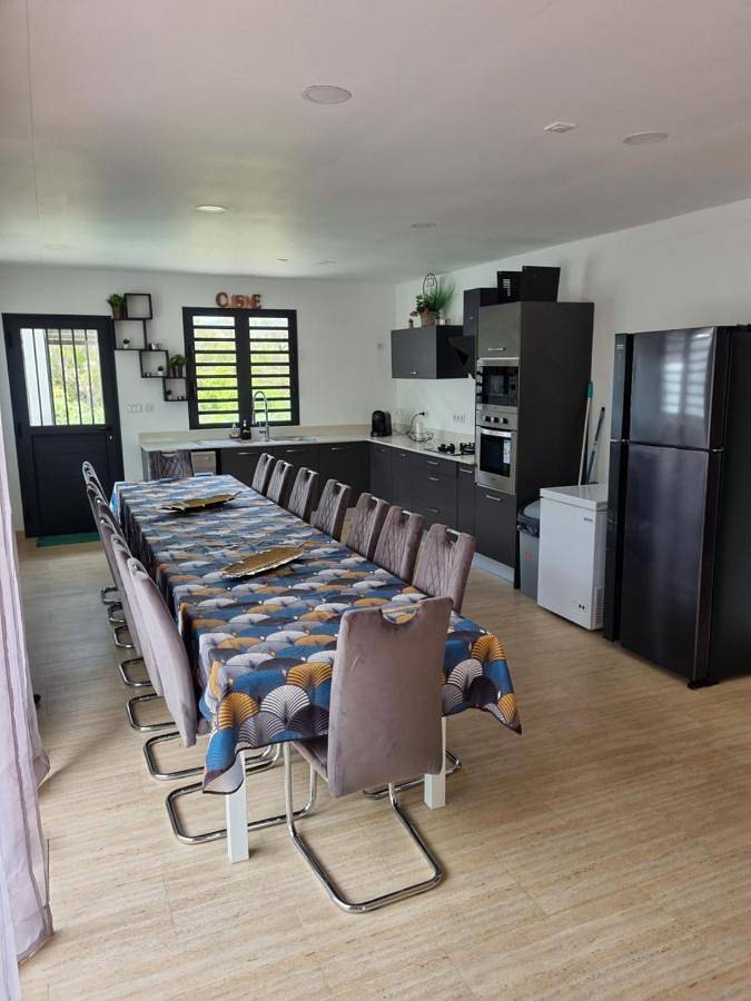 Location de vacances pour 16 personnes, avec jardin ainsi que terrasse et vue à La Plaine-des-Palmistes - 2