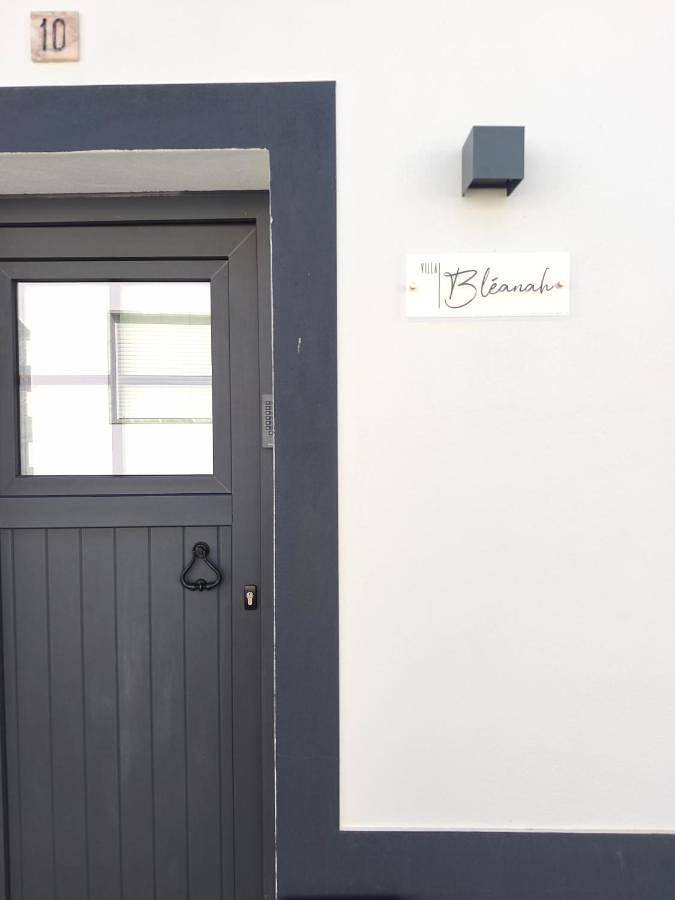 Location de vacances pour 5 personnes, avec terrasse ainsi que piscine et vue à Moura - 2