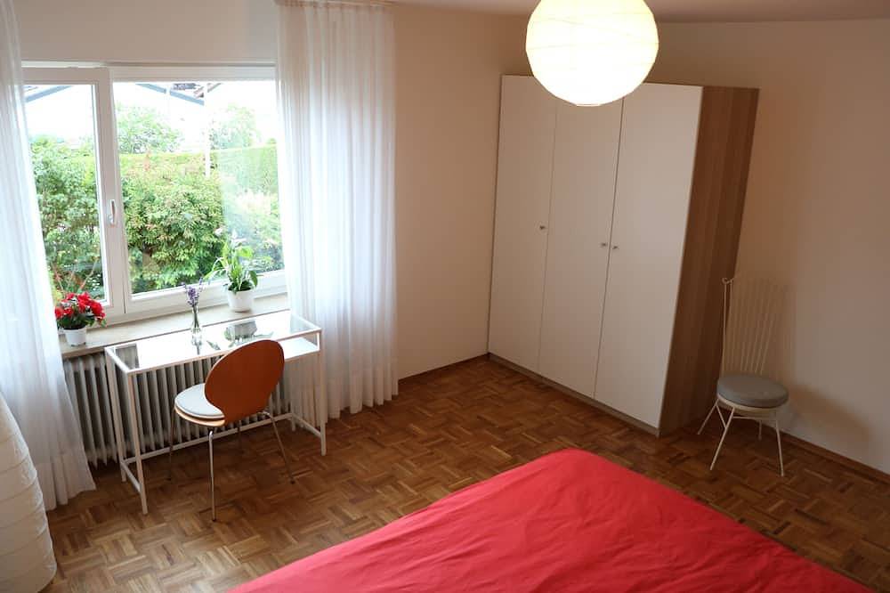 Ganze Wohnung, Ferienwohnung  Lavendelgarten  am  See in Konstanz-Litzelstetten, Konstanz