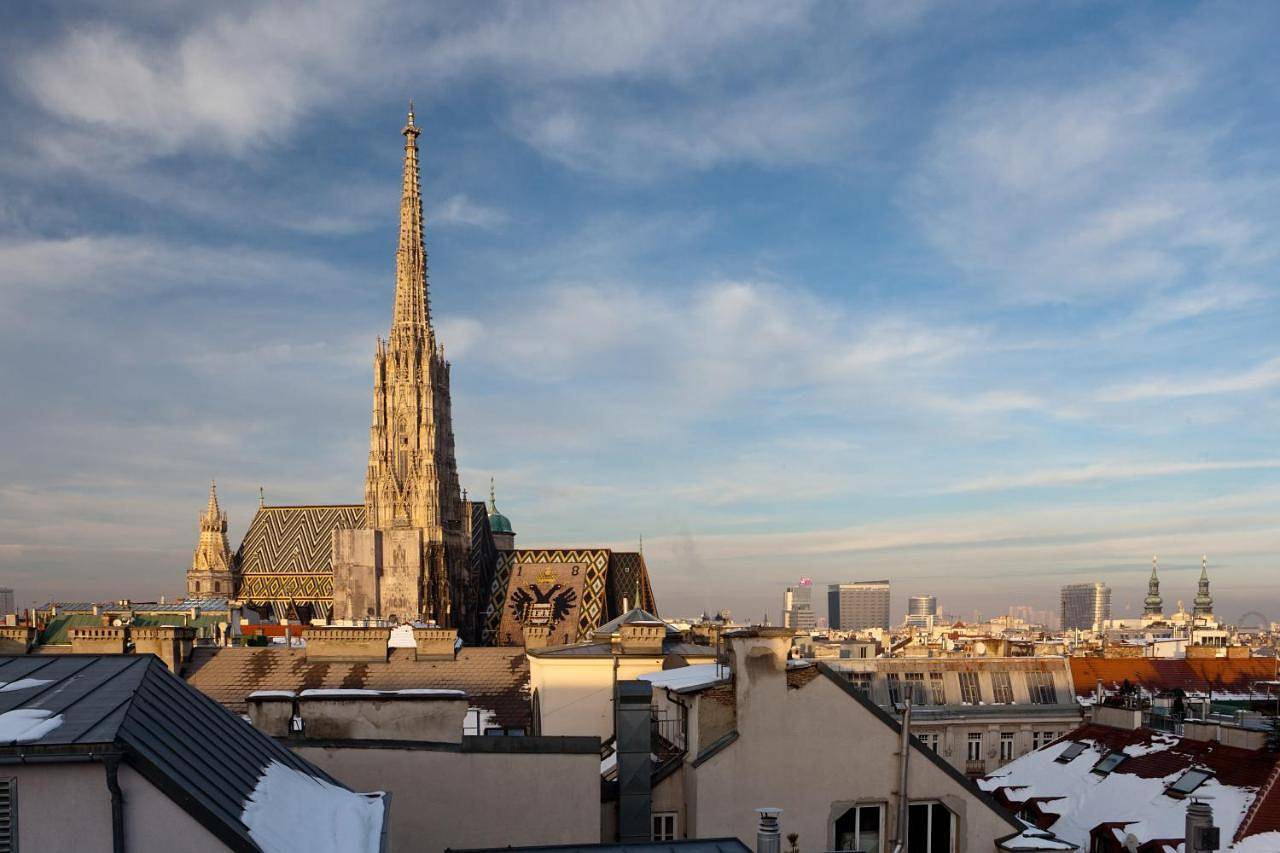Ganze Wohnung, Two-Bedroom Apartment with Terrace in Wieden (Wien Bundesland), Wien