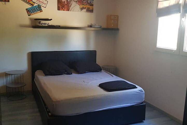 Location de vacances pour 6 personnes, avec terrasse et jardin à Connaux - 2