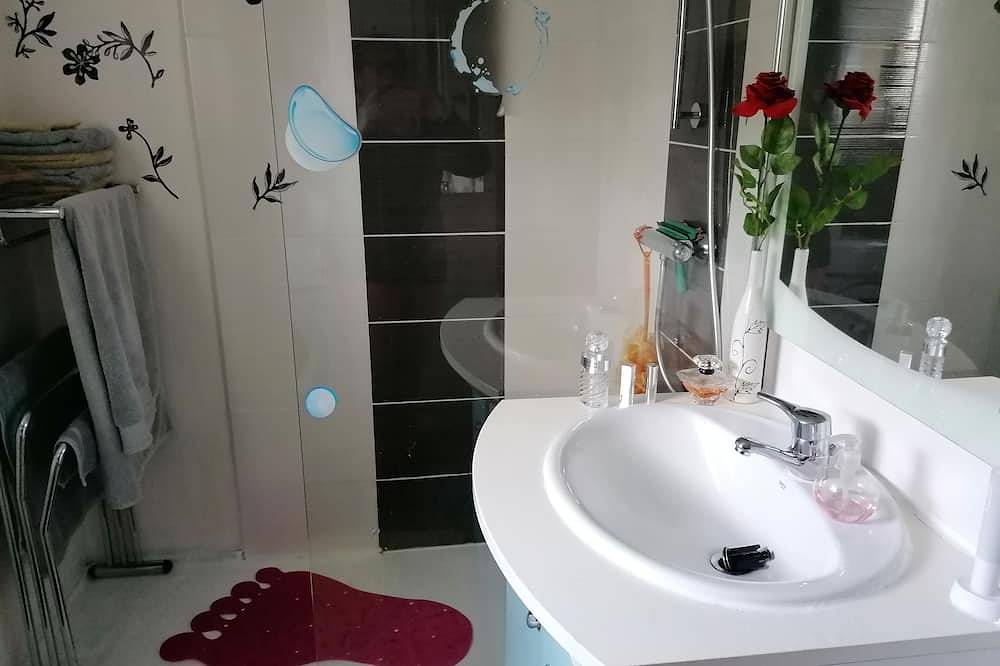 Huis in de buurt van zee en moeras Ambon Damgan in Ambon, Côte des Mégalithes