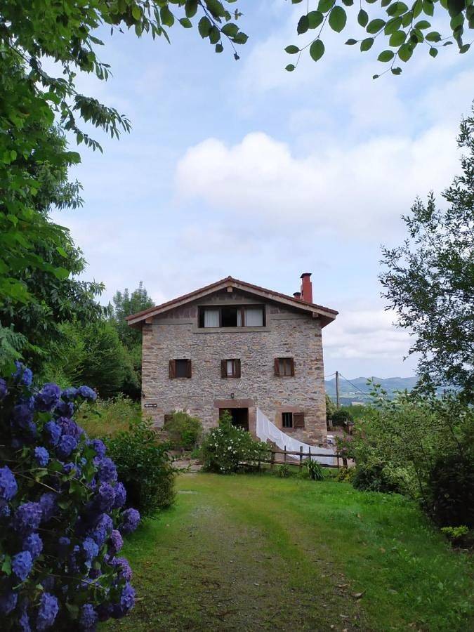 Casa rural para 2 personas, con Terraza además de Jardín y Vistas en Valle de Baztan