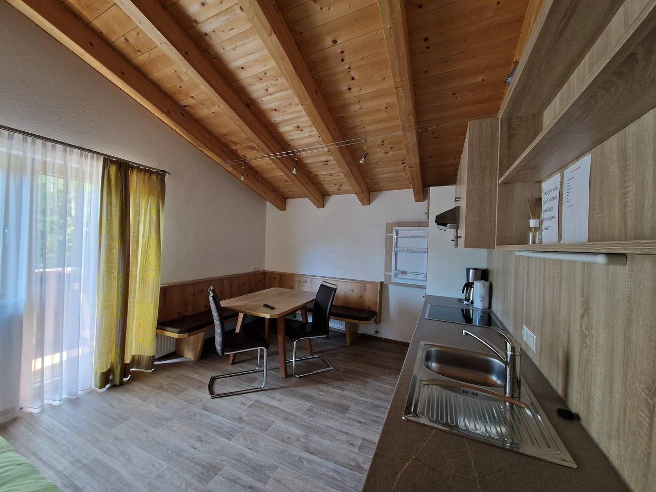 Ganze Ferienwohnung, App. 4-7 Pers.: 3 Schlafräume/Dusche, Wc in Lechtaler Alpen, Flirsch